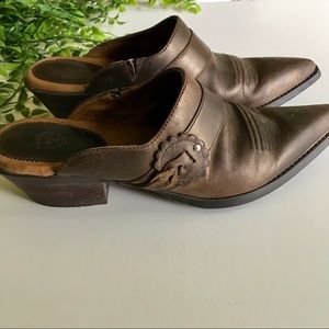 Ariat Mules size 8